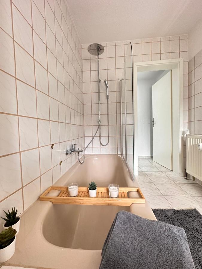 Appartement Auhagen - Kueche, Badewanne, Regendusche, Netflix Luaran gambar